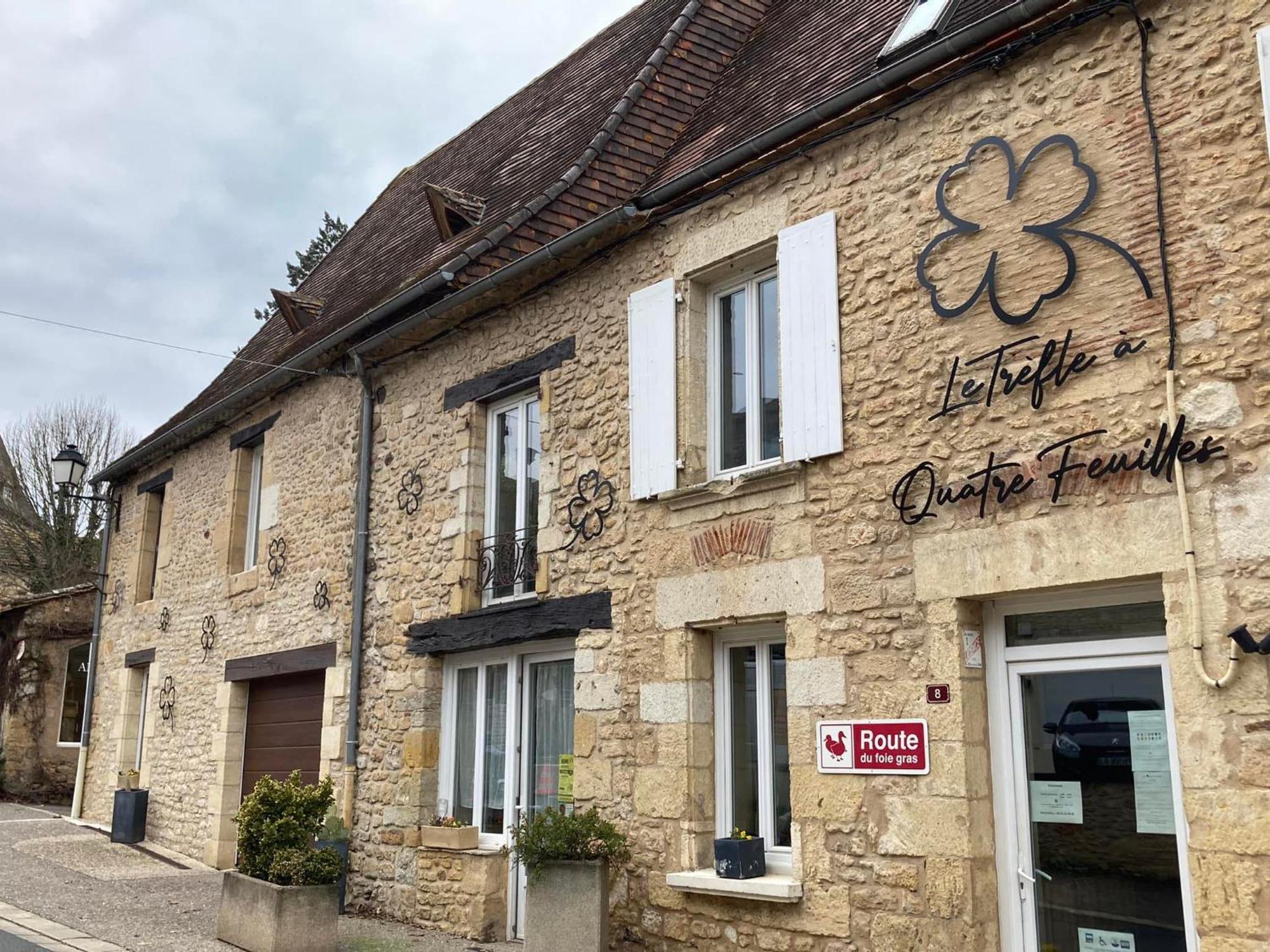 Hotel Le Trefle A Quatre Feuilles Siorac-en-Périgord Exterior foto